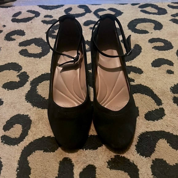 Clarks Chryssa Jana Black Suede Ankle Strap Heels Size 10 - Picture 1 of 11